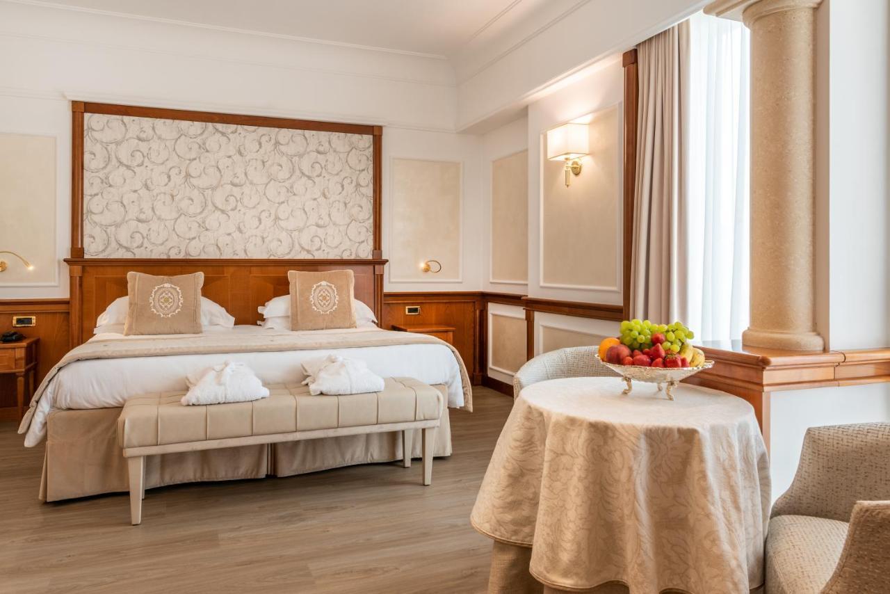 Grand Hotel Terme & Spa Montegrotto Terme Bagian luar foto