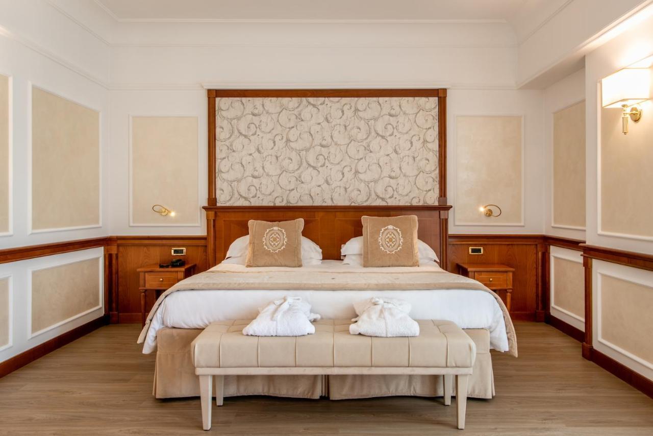 Grand Hotel Terme & Spa Montegrotto Terme Bagian luar foto